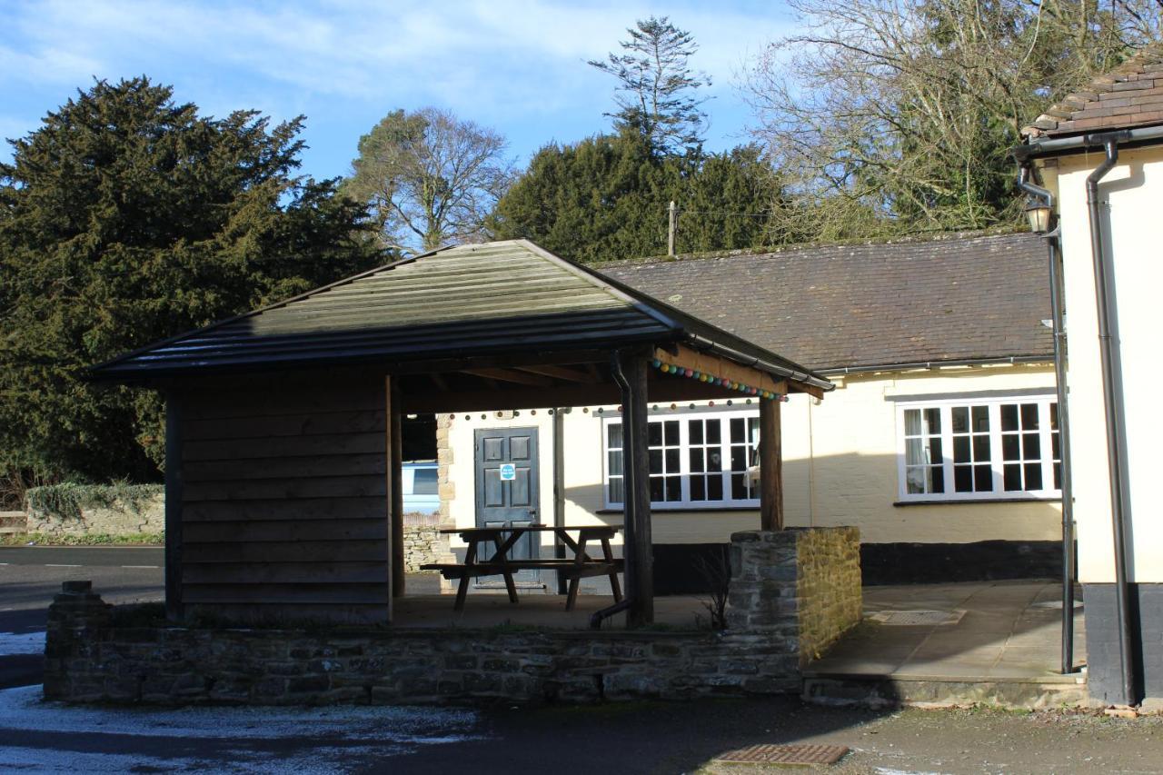 Hotel The Bateman Arms At Shobdon Exterior foto